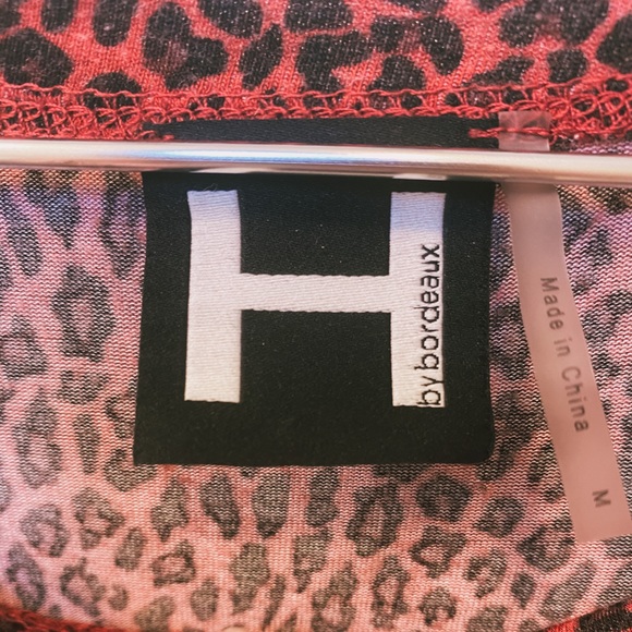 Red Leopard Tee - Picture 5 of 5